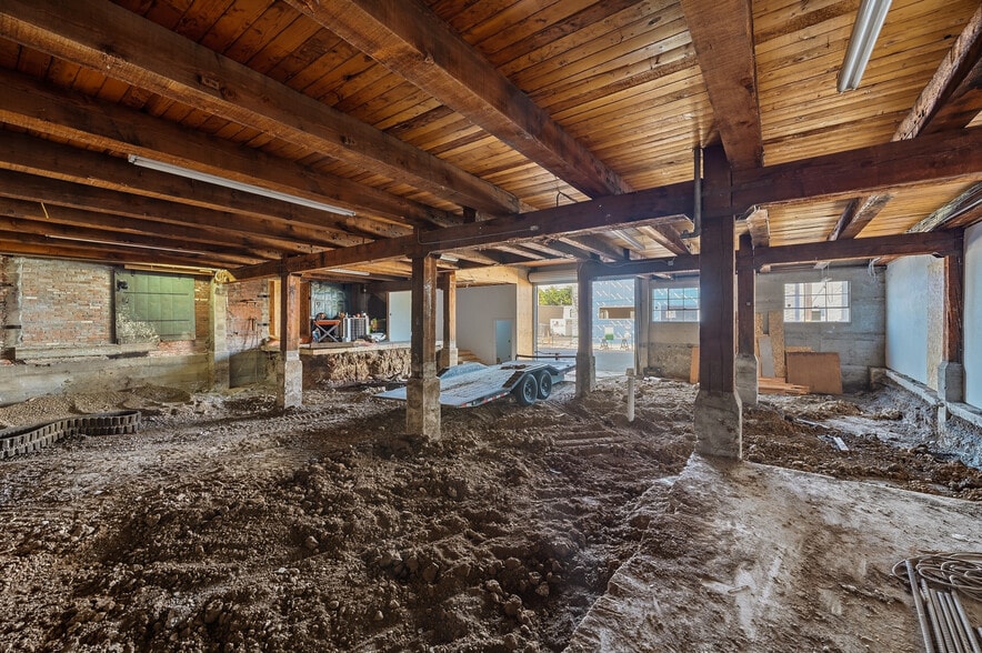 More Photos Of 316 Front St, Medford Specialty For Sale