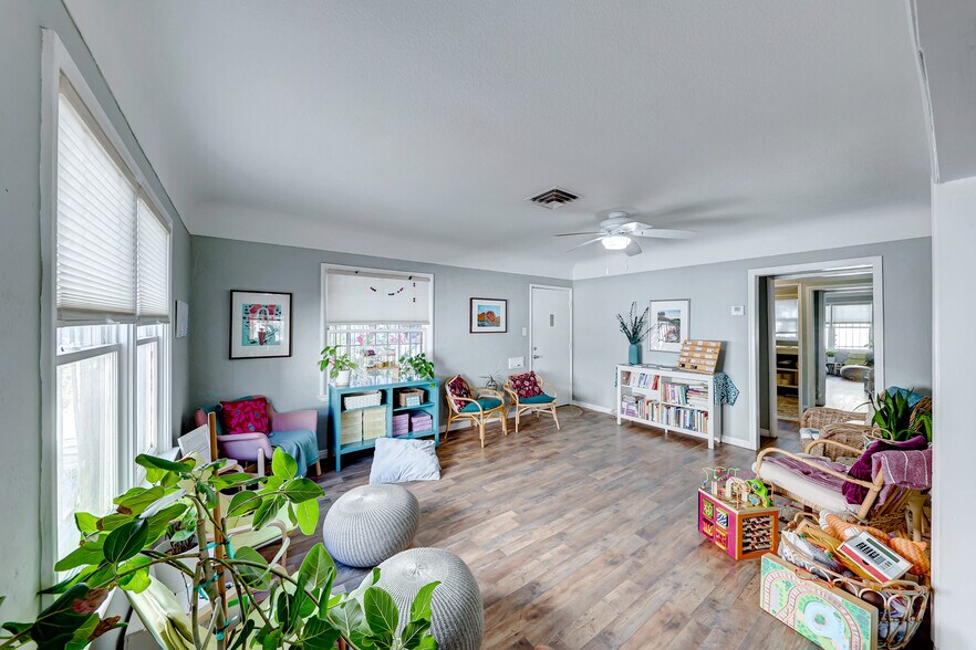 More Photos Of 610 S 8th St, Las Vegas Office For Lease