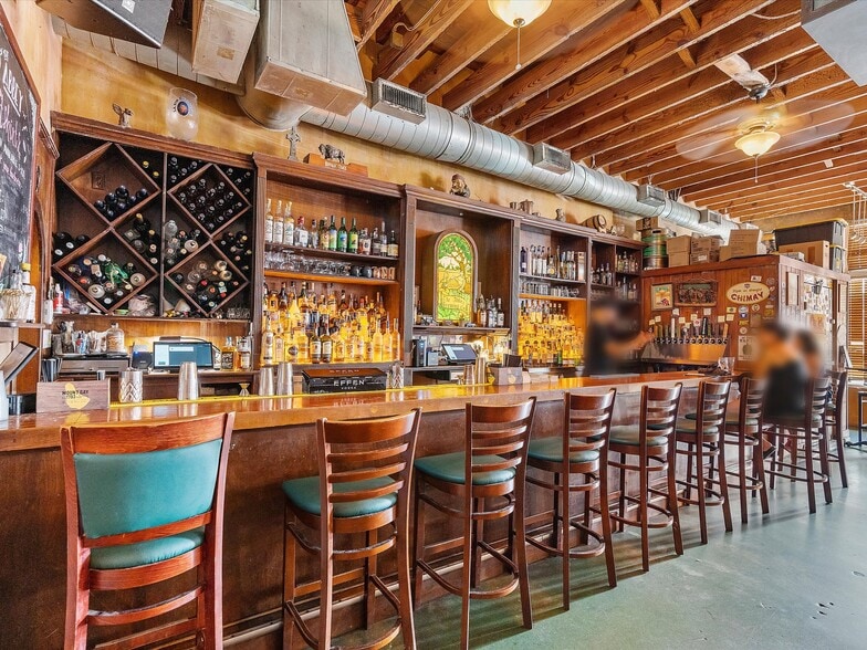 More Photos Of 1600 Lenox Ave, Miami Beach Storefront For Sale