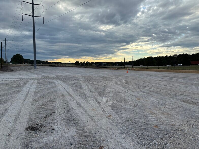 More Photos Of 1709 Atlas rd, Columbia Industrial For Lease