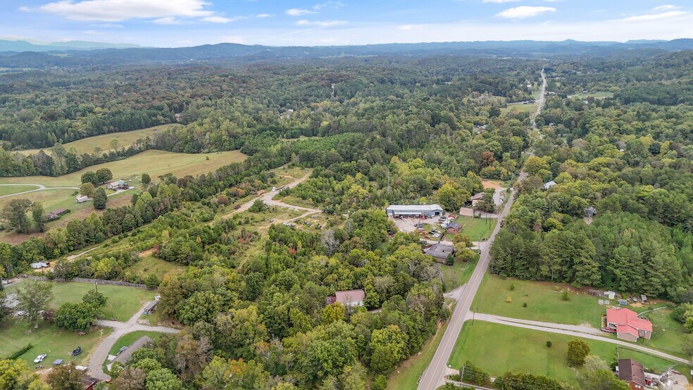 More Photos Of 1021 E Hendron Chapel Rd, Knoxville Manufacturing For Sale