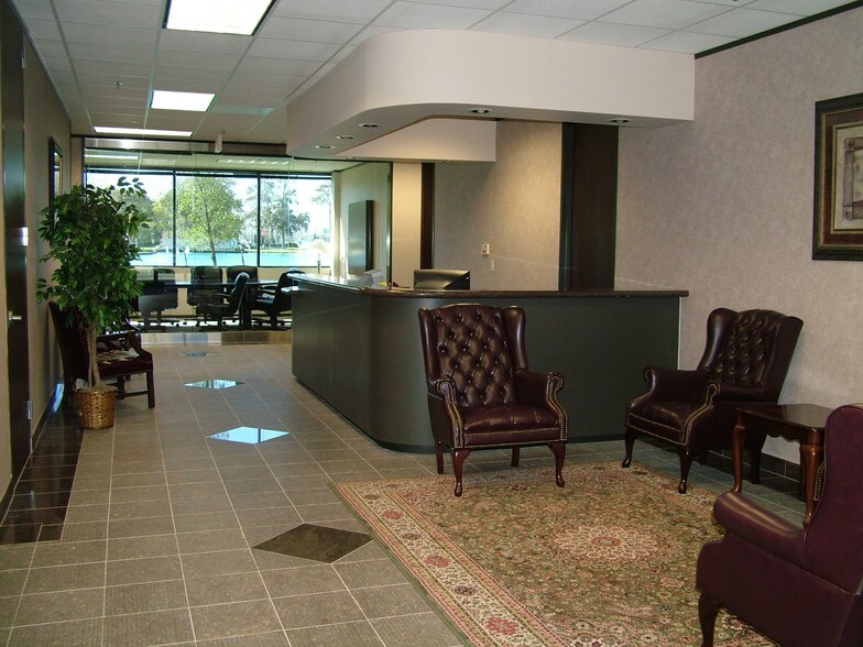 More Photos Of 19901 Southwest Fwy, Sugar Land Coworking Space