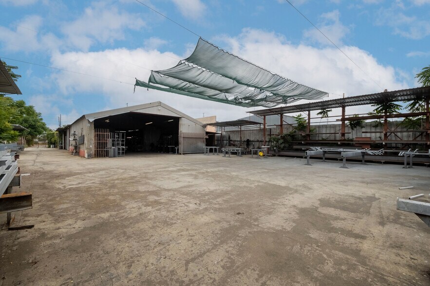 More Photos Of 9900 San Fernando Rd, Pacoima Warehouse For Sale