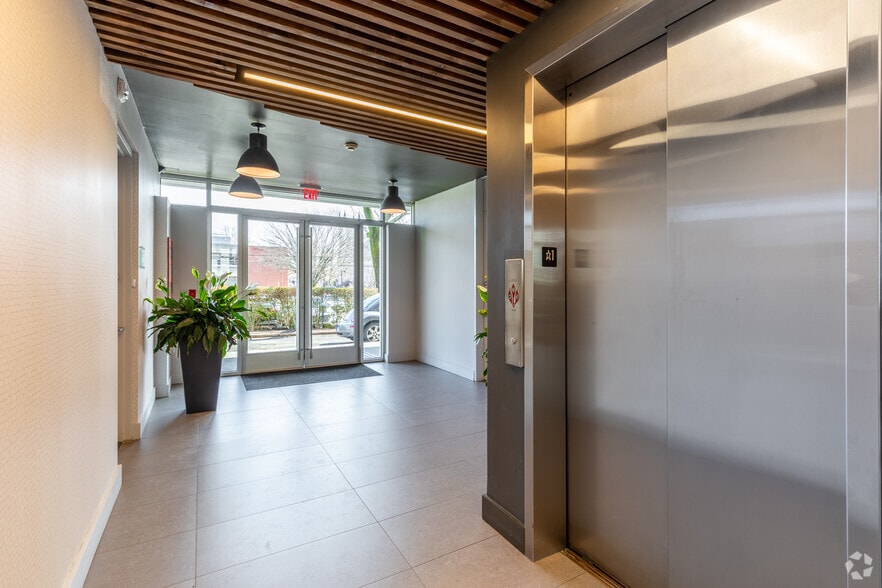 More Photos Of 10 Mott Ave, Norwalk Medical For Lease