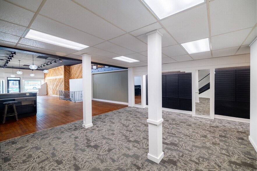 More Photos Of 108 S Santa Fe Ave, Salina General Retail For Lease