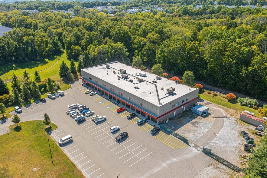 More Photos Of 999 Willow Grove St, Hackettstown Warehouse For Lease