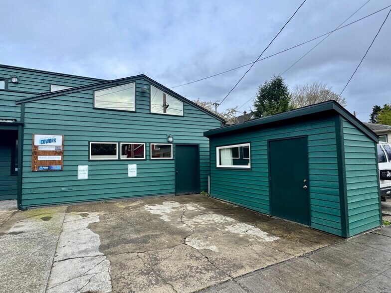 More Photos Of 2722 SE 25th Ave, Portland Office For Lease