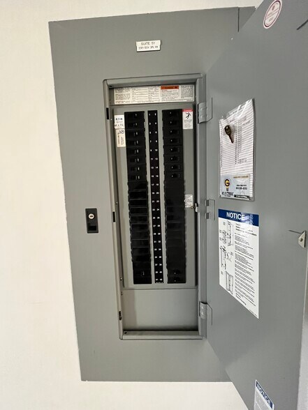 More Photos Of 2350 Miracle Mile Rd, Bullhead City Storefront Retail Office For Sale