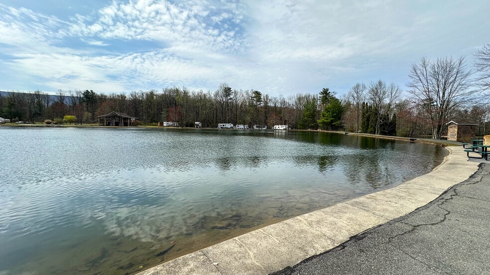 More Photos Of 63 Blue Mountain rd, Schuylkill Haven Trailer Camper Park For Sale