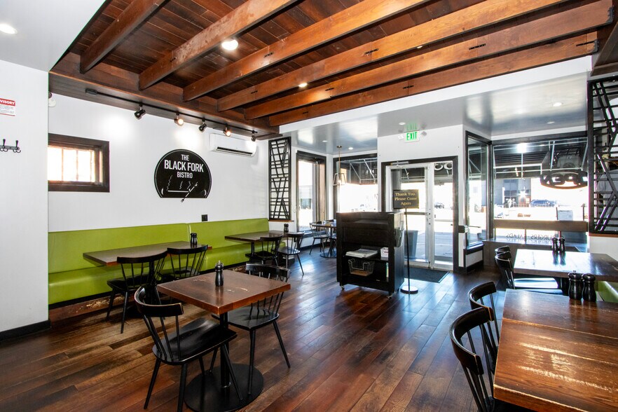 More Photos Of 153 W Main St, Loudonville Restaurant For Sale