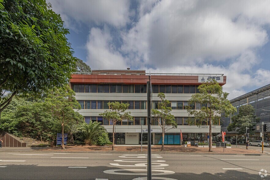 More Photos Of 27 Hunter St, Parramatta Office For Lease