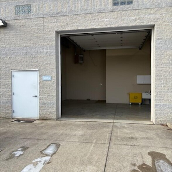 More Photos Of 12777 Abbey Rd, North Royalton Warehouse For Lease