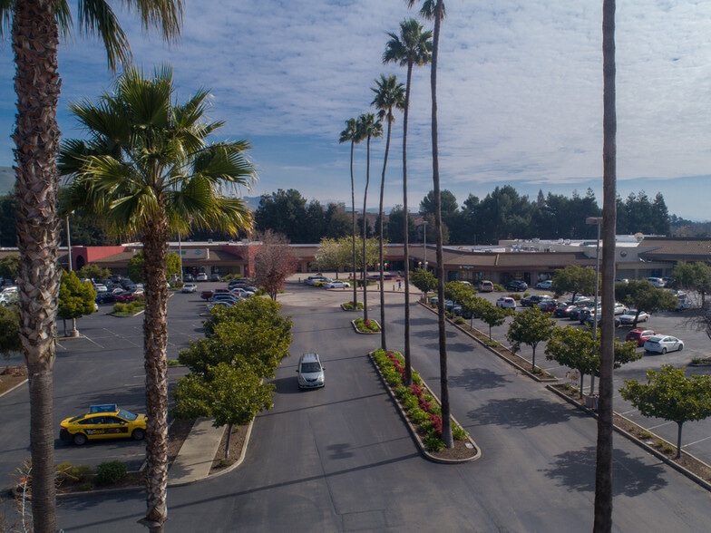 More Photos Of 1 Union Sq, Union City Unknown For Lease