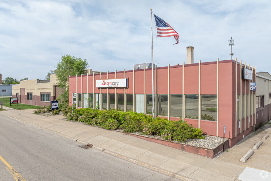 Primary Photo Of 335 N Griffin St, Grand Haven Manufacturing For Lease