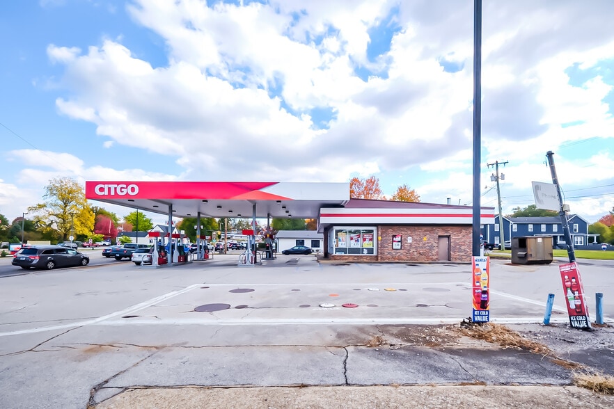 More Photos Of 605 S Washington St, Maryville Convenience Store For Sale