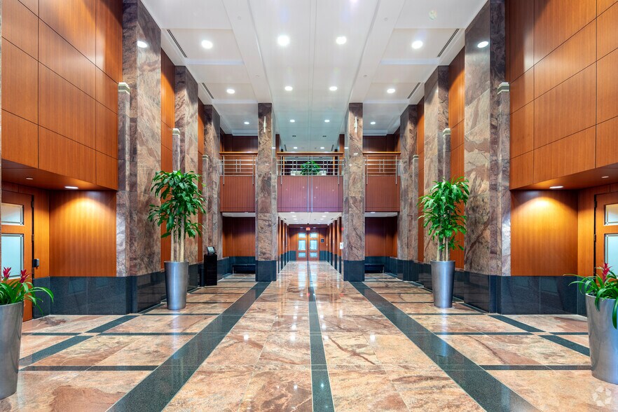 More Photos Of 2550 W Tyvola Rd, Charlotte Unknown For Lease