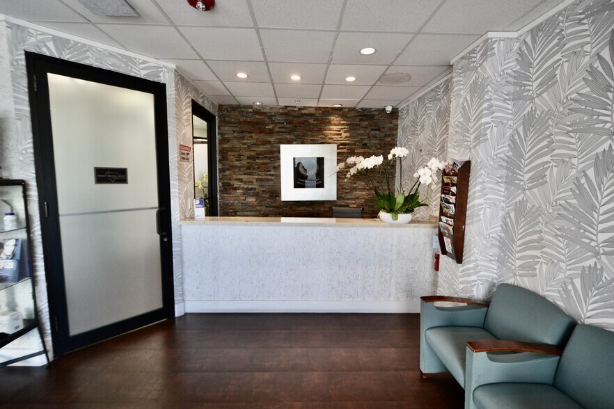 More Photos Of 7374 SW 93rd Ave, Miami Office For Sale