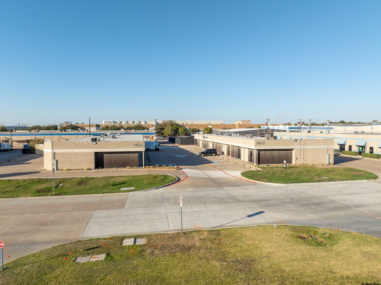 More Photos Of 1450 Halsey Way, Carrollton Showroom For Lease