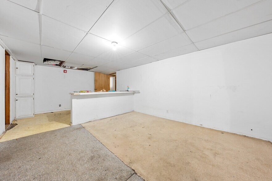More Photos Of 2815 Montauk Hwy, Brookhaven General Retail For Sale