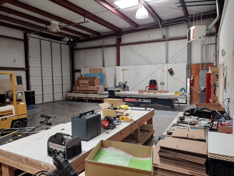 More Photos Of 5207 Belle Wood Ct, Buford Warehouse For Lease