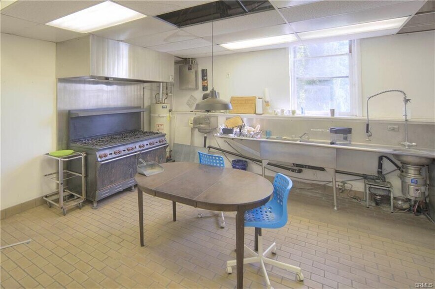 More Photos Of 105 Broadway St, Chico General Retail For Sale