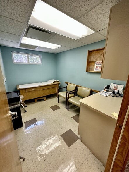 More Photos Of 614 Peninsula Dr, Daytona Beach Medical For Sale