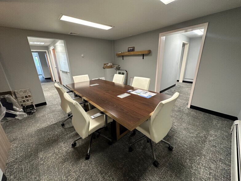 More Photos Of 50 Sheridan St, Stratford Manufacturing For Sale