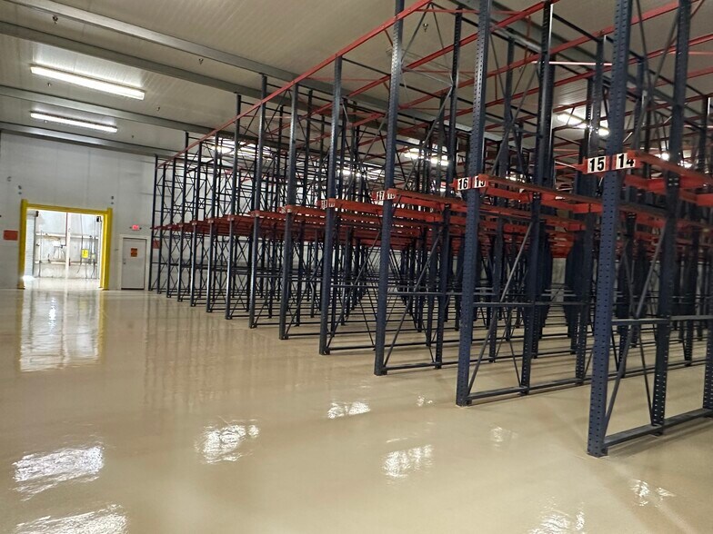 More Photos Of 625 66th Ave SW, Vero Beach Manufacturing For Sale