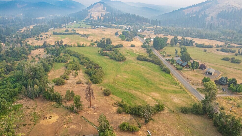 Primary Photo Of 37495 Boulder Flat Ln, Halfway Land For Sale
