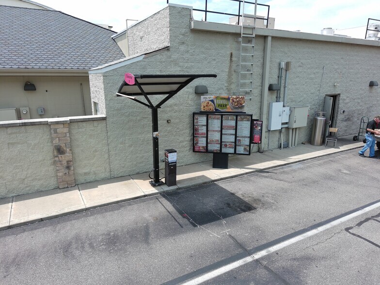 More Photos Of 2161 N Morton St, Franklin General Retail For Lease