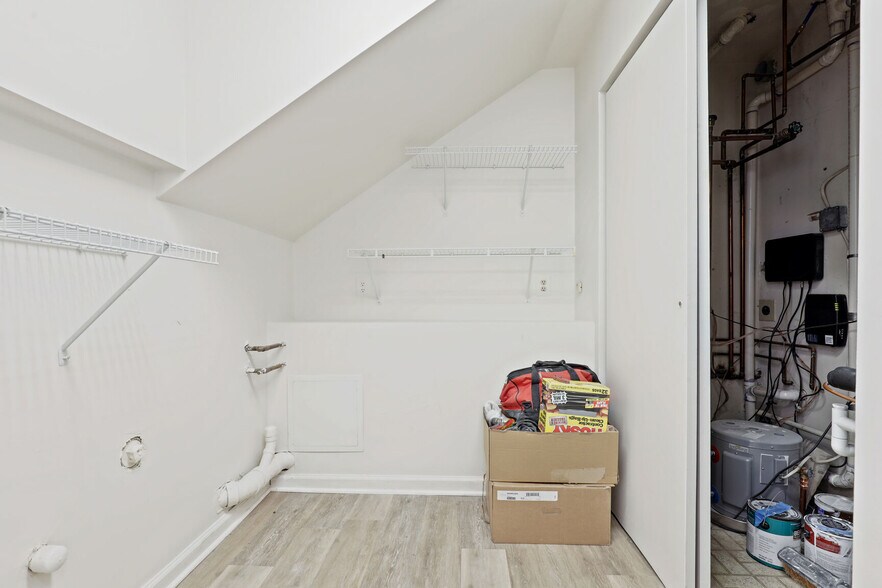 More Photos Of 731 Walker Rd, Great Falls Medical For Sale