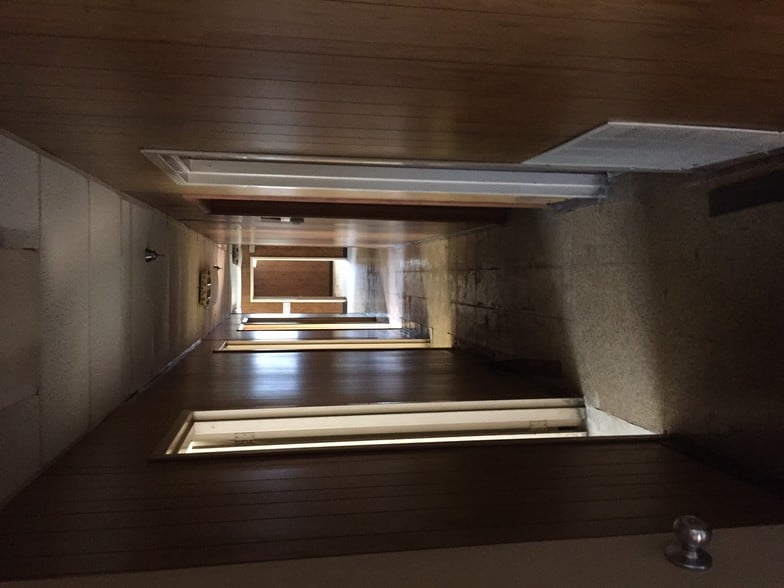 More Photos Of 400 N Harvey St, Seminole Manufacturing For Lease