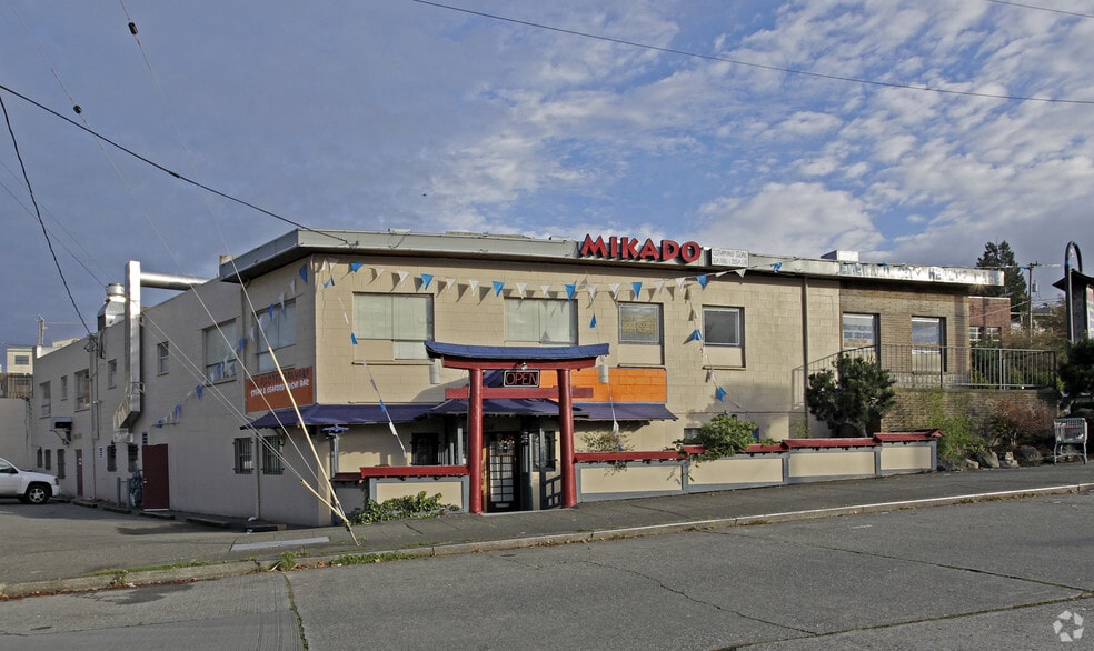 More Photos Of 421 Rainier Ave S, Seattle Freestanding For Lease