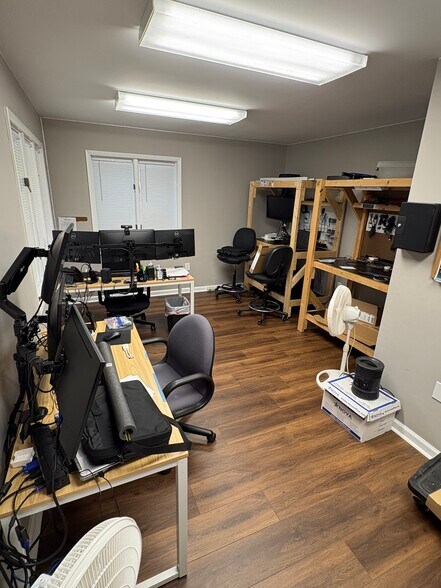 More Photos Of 4371 Charlotte Hwy, Clover Office For Sale