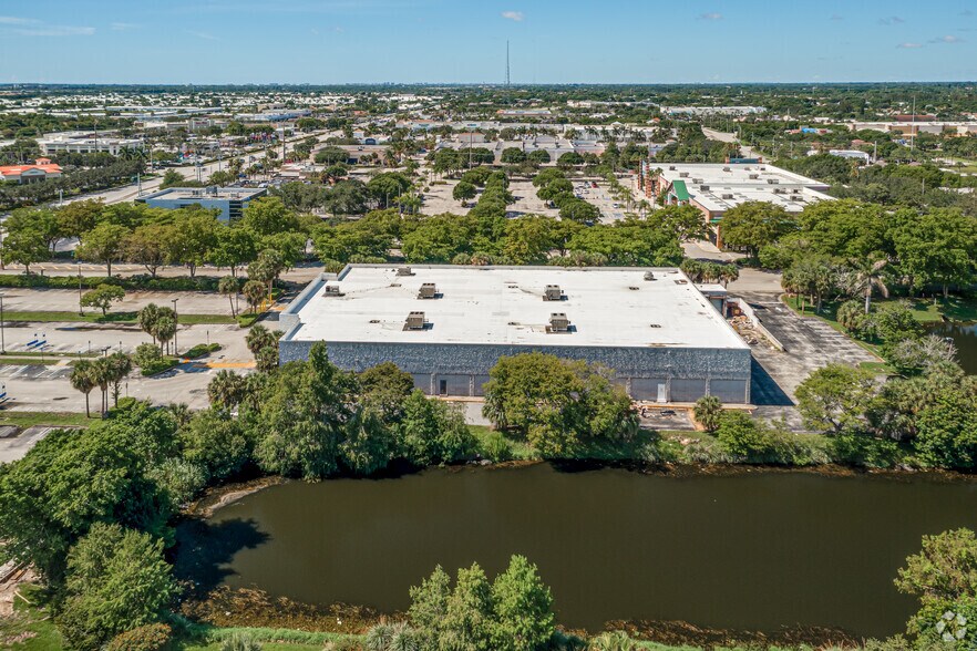 More Photos Of 601 N Congress Ave, Boynton Beach Freestanding For Lease