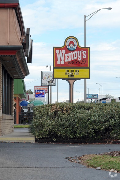 More Photos Of 1536 S Pine Ave, Ocala Fast Food For Lease