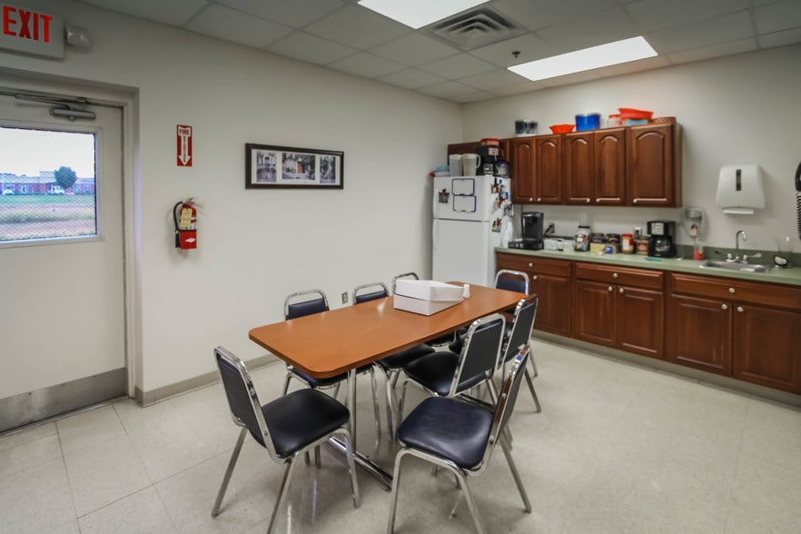 More Photos Of 3332 Villa Point, Owensboro Restaurant For Sale