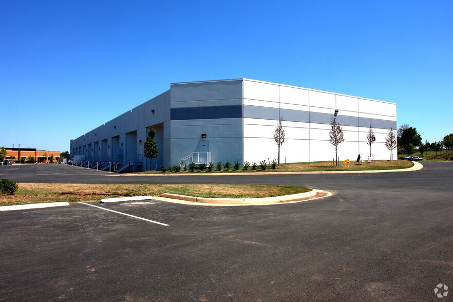 More Photos Of 21770 Beaumeade Cir, Ashburn Warehouse For Sale