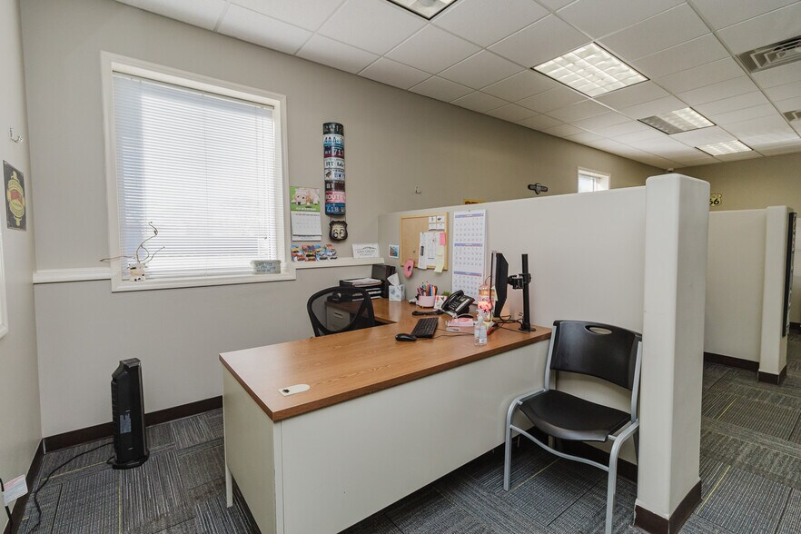 More Photos Of 3101 S Broadway St, Wichita Freestanding For Sale