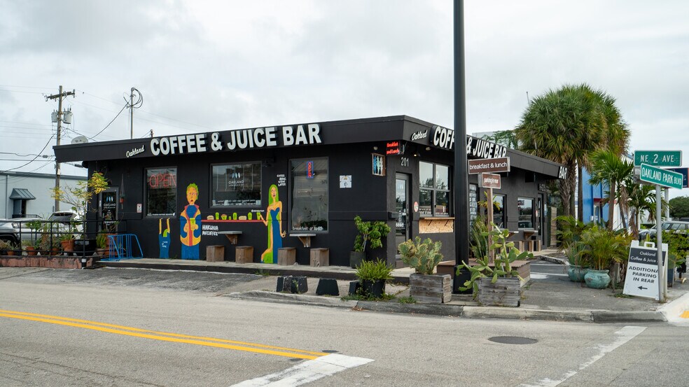More Photos Of 201-205 NE 31st St, Oakland Park Restaurant For Lease