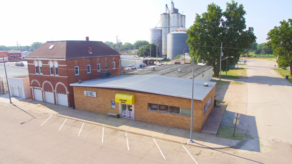 More Photos Of 141 W 7th St, North Bend Bowling Alley For Sale