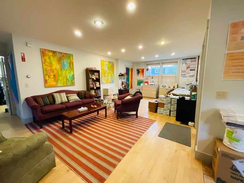 More Photos Of 168 Main St, Great Barrington Office For Sale