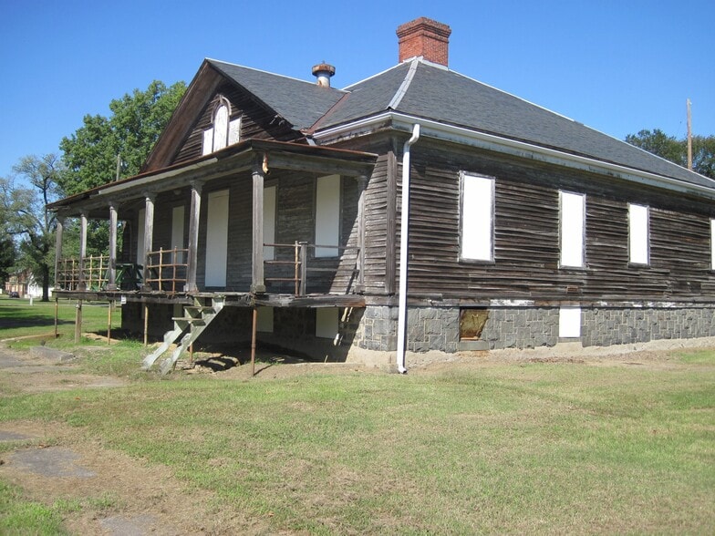 More Photos Of 1653 Maple Blvd, Delaware City Office For Sale