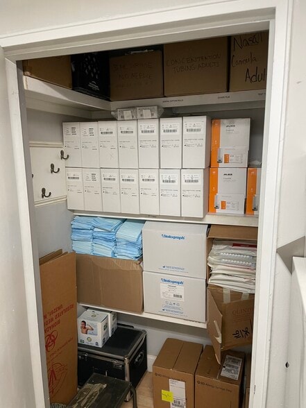 More Photos Of 120 E 36th St, New York Medical For Sale