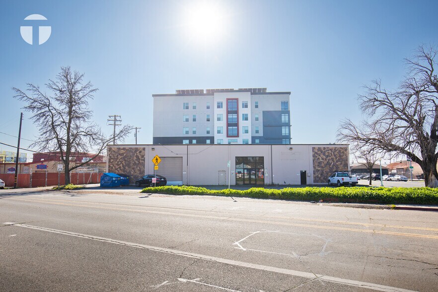 More Photos Of 6500 Elvas Ave, Sacramento Warehouse For Lease