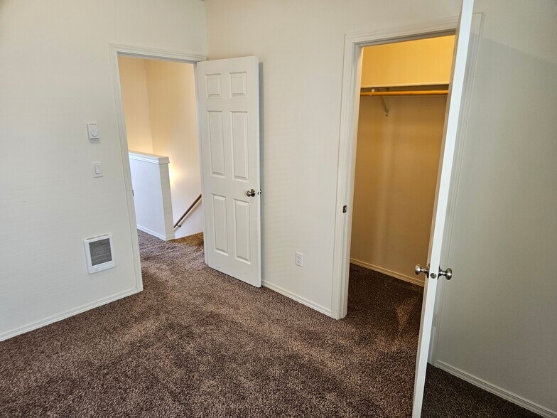 More Photos Of 540 W 3rd Ave, Junction City Apartments For Sale