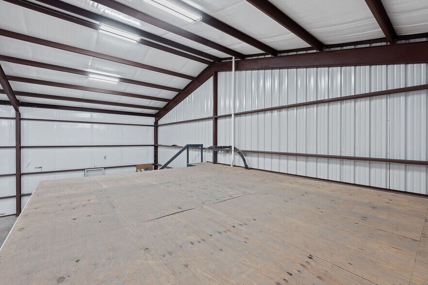 More Photos Of 14707 Fitzhugh Rd, Austin Warehouse For Lease