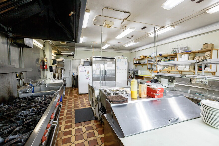 More Photos Of 134 W Lisbon St, Waynesburg Restaurant For Sale