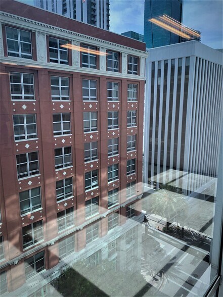 More Photos Of 14 NE 1st Ave, Miami Office For Sale