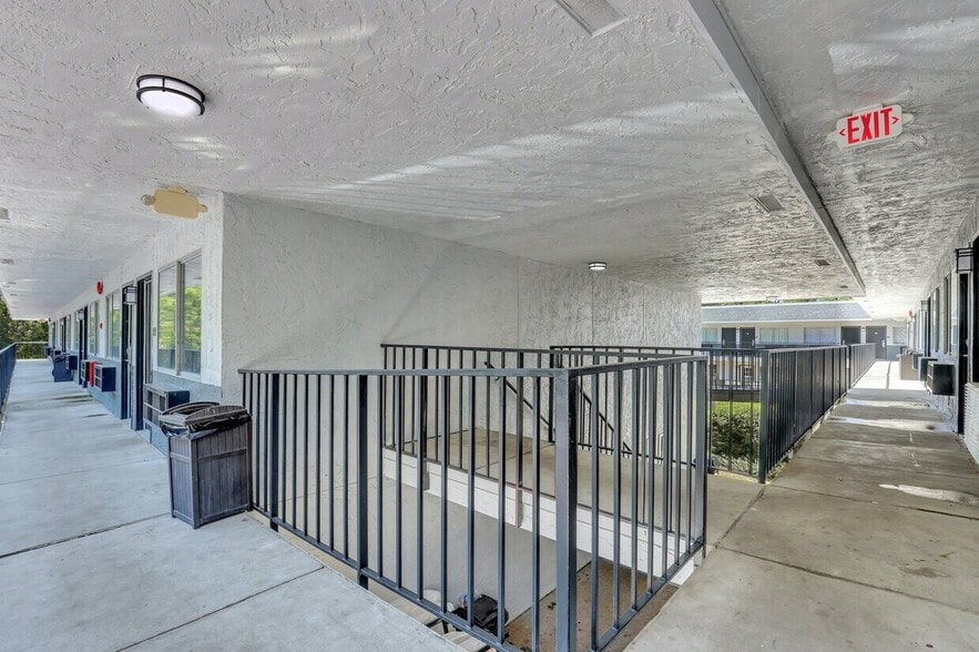 More Photos Of 4071 US 17, Richmond Hill Hotel For Sale